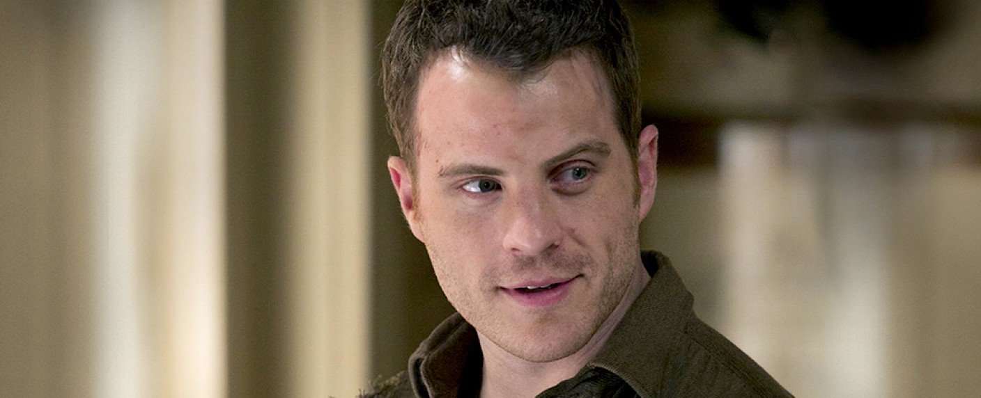 Rob Kazinsky porträtiert in Serienpilot wiedererweckten Polizisten
