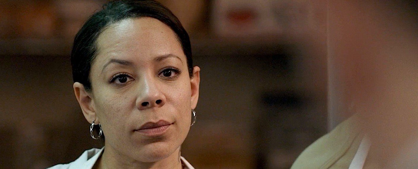 Selenis Leyva und Nick Sandow zu Hauptdarstellern befördert