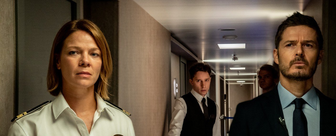 Aus Seenot gerettete Flüchtlinge an Bord eines Kreuzfahrtschiffs