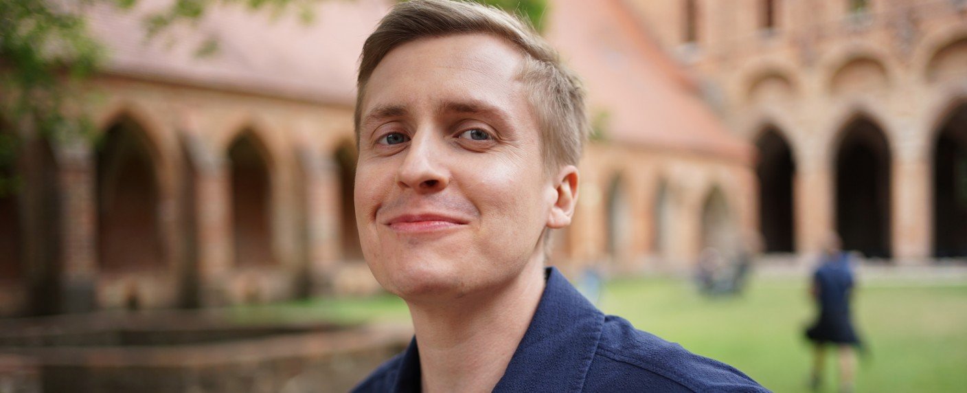 Comedian begibt sich für das ZDF auf satirische Spaziergänge