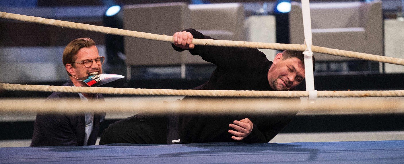 Tim Mälzer im Boxring, Joko Winterscheidt auf Skiern beim Biathlon