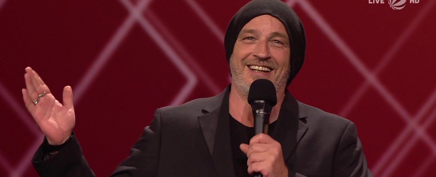 Internetformat "World Wide Wohnzimmer" setzt sich gegen TV-Comedyshows durch