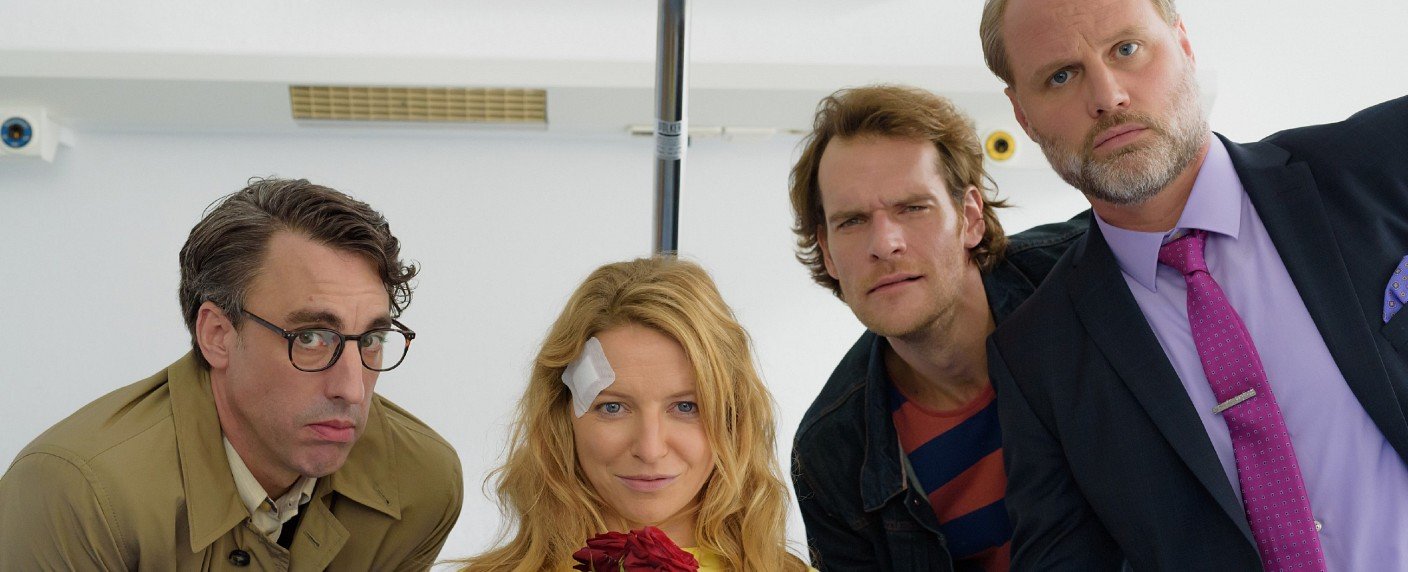 Alleinstehende Mittdreißigerin im Trubel zwischen ihren drei Ex-Freunden