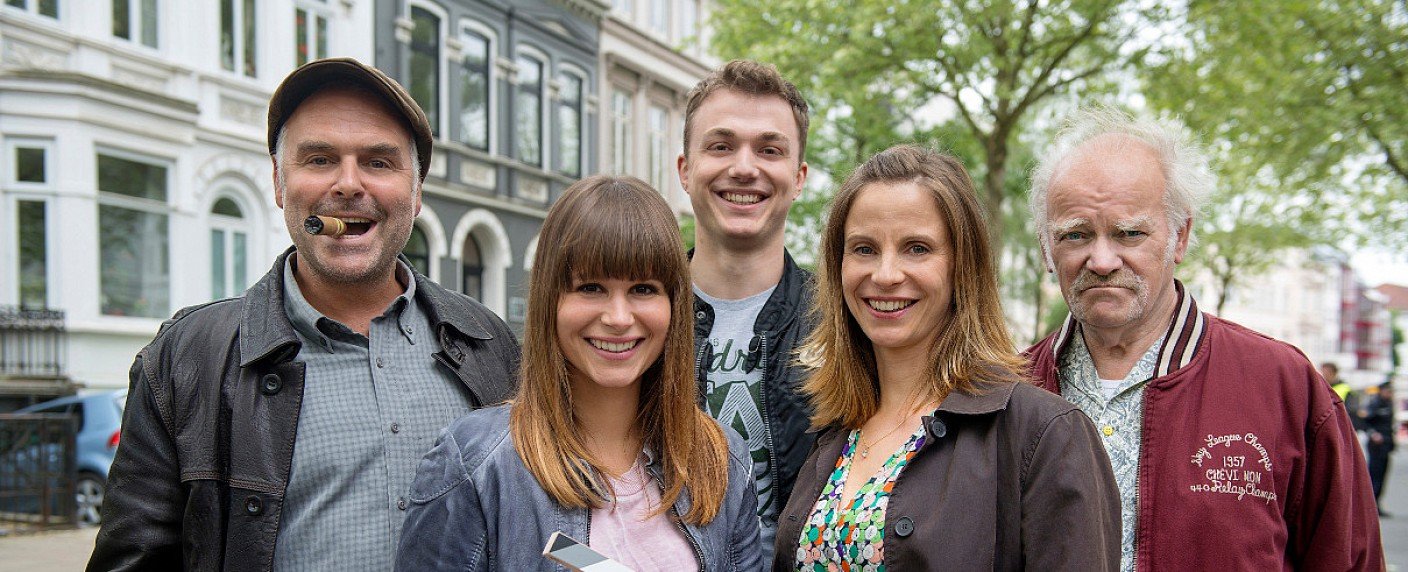 Krimi um eine Dynastie liebenswerter Verbrecher