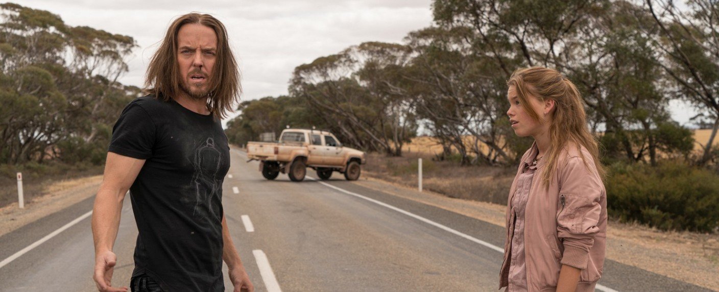 Ungleiches Paar mit Piano reist durch Australien