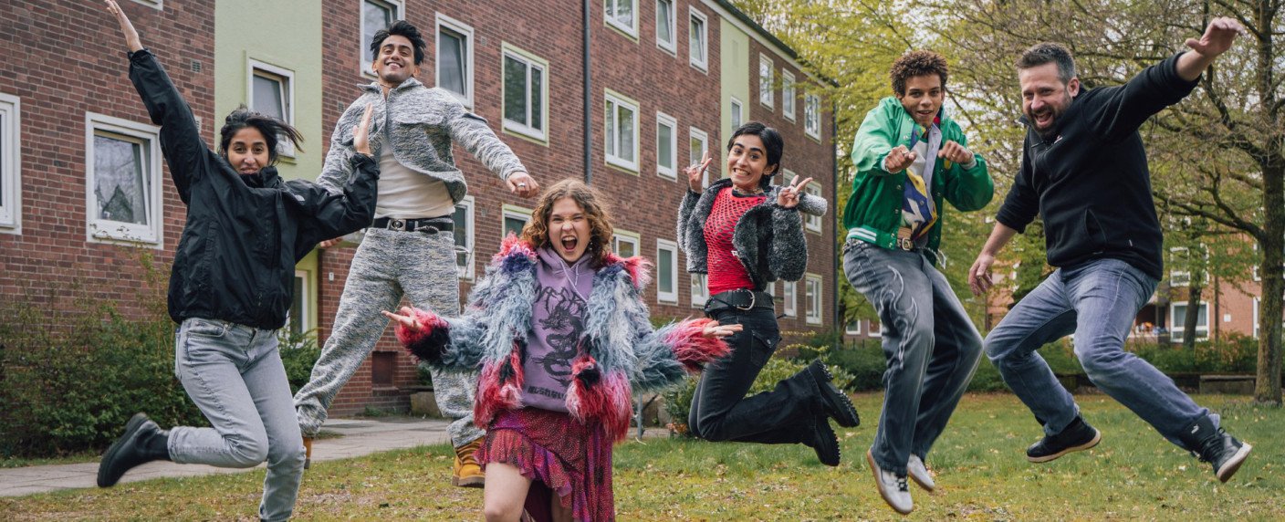 Teenager aus prek&auml;ren Verh&auml;ltnissen geraten in den Bann einer lukrativen Livestream-Plattform