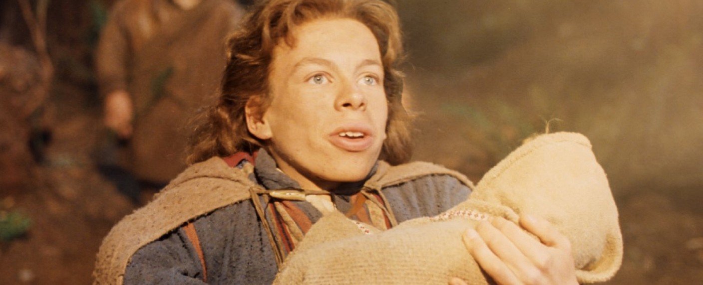 Ellie Bamber ("Nocturnal Animals"), Cailee Spaeny ("Devs") und Erin Kellyman ("Solo") dabei