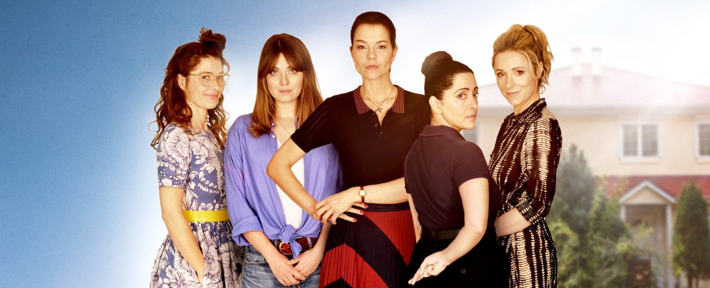 Fünf Frauen aus der Vorstadt hüten am Donnerstagabend ein Geheimnis