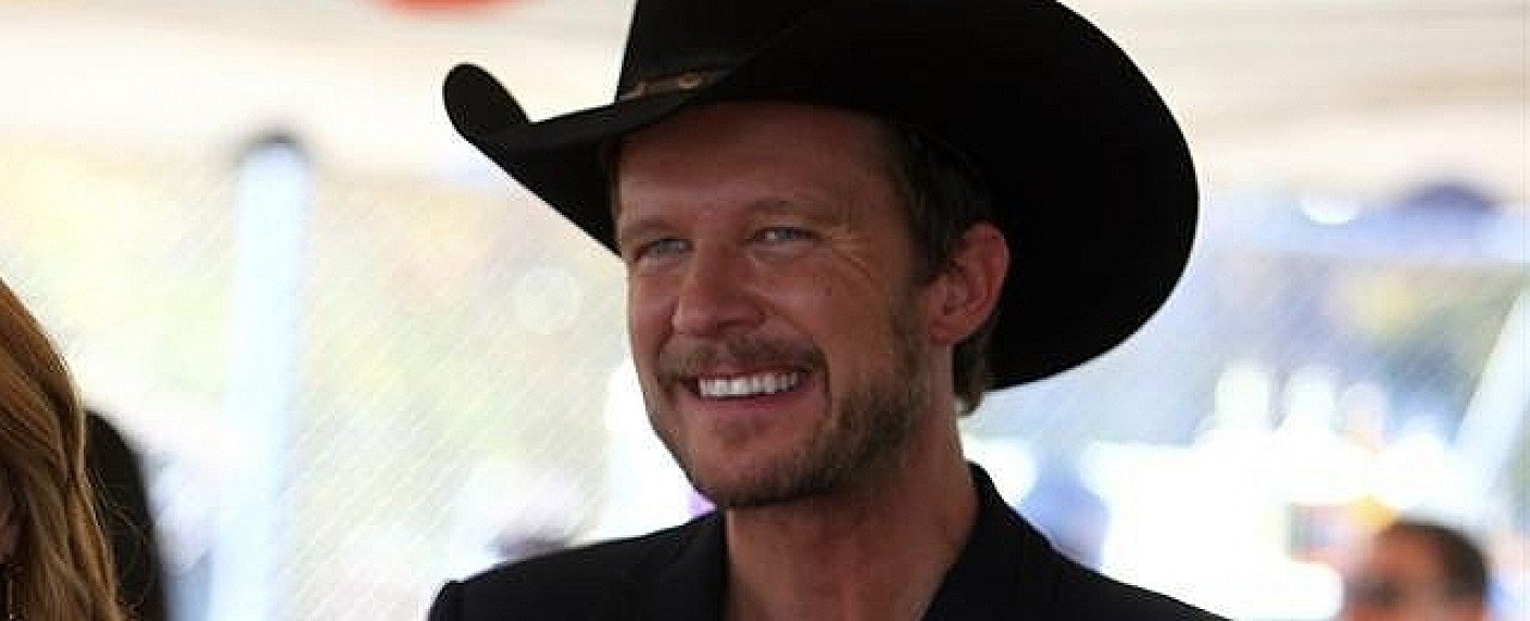 "Nashville"-Darsteller wird in Hawkins zum Familienvater