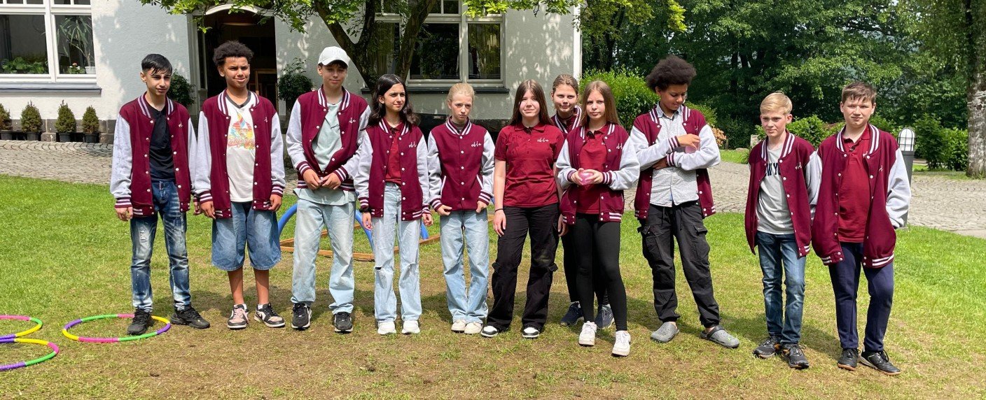 Jugendliche werden für Experiment ins Internat geschickt