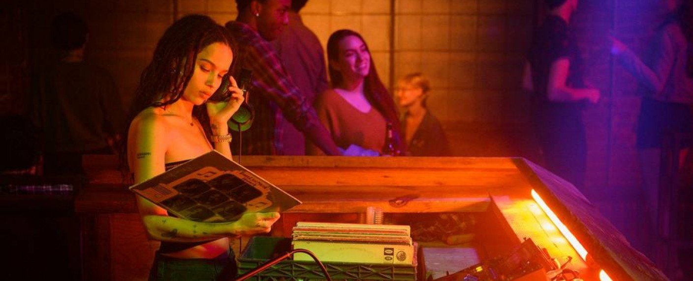 Starzplay zeigt gelungene Adaption des Romans von Nick Hornby