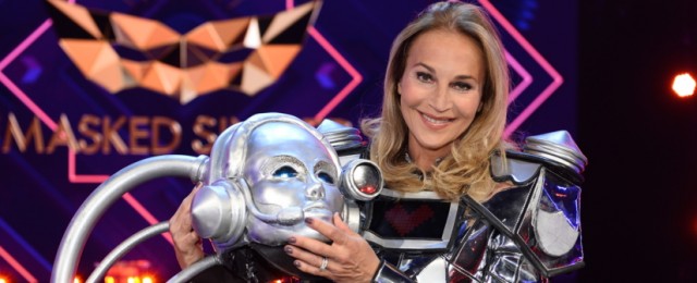 Enttarnter Roboter im Kurzinterview nach der ProSieben-Musikrateshow