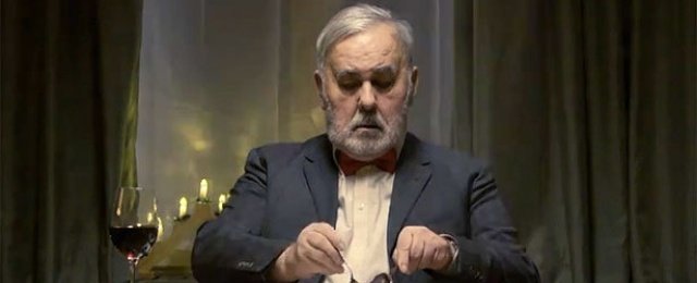 Udo Walz als Opa, der an Weihnachten seinen Tod vortäuscht