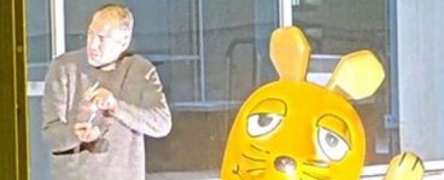 Nach Brandanschlag auf Maus-Figur in Köln: Ist das der Täter?