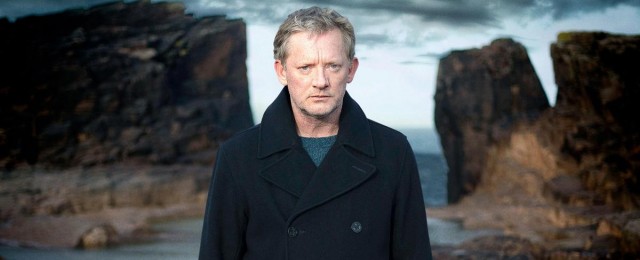"Shetland"-Star Douglas Henshall schließt sich "The Revenge Club" an