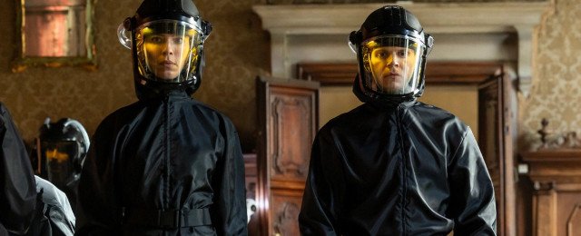 Ryan Murphys neue Serie will heutigen Sch&ouml;nheitswahn aufspie&szlig;en, ist aber spannungsarm und brachial absurd