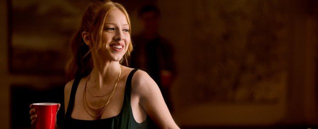 Sci-Fi-Horrorserie engagiert Julia Doyle als neue Hauptdarstellerin