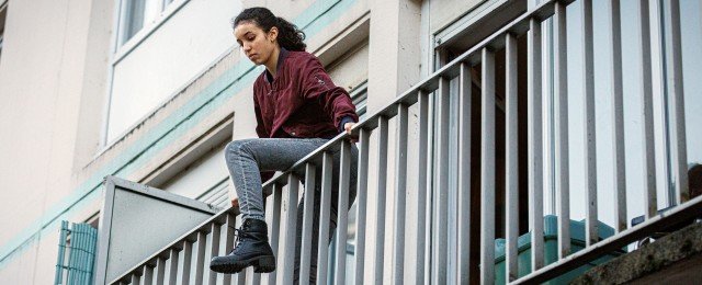Teenagerin flieht vor gewalttätigem Stiefvater