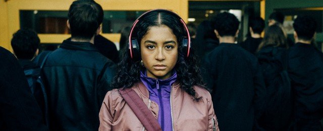 Romanverfilmung um Teenager in Angst vor Enthüllungswebsite als durchwachsener Thriller-Drama-Mix
