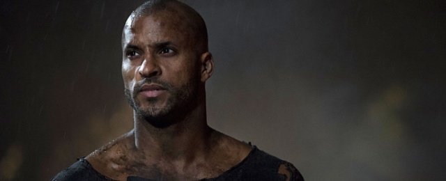 "The 100"-Veteran Ricky Whittle als Shadow Moon