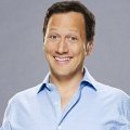 Rob Schneider heiratet eine Familie