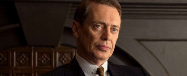 "Boardwalk Empire"-Star wird in "Miracle Workers" zum Chef von Daniel Radcliffe