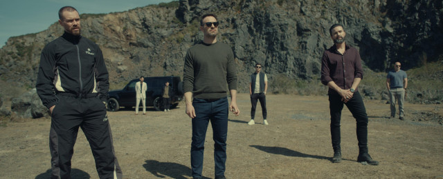 "KIN": Überraschende Verlängerung für Gangsterserie mit Charlie Cox ("Marvel's Daredevil")