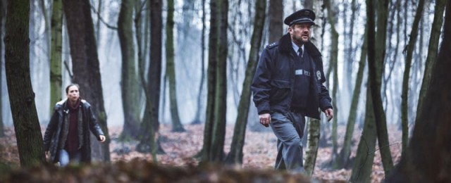 Tschechische Serie vor dem Hintergrund des Tagebaus
