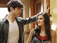 Ethan Peck und Nadine Crocker