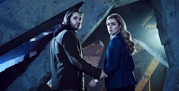 Für Cole (Aaron Stanford) und Dr. Cassandra Railly (Amanda Schull) ist der einzige Weg der Sprung in eine ungewisse (neue) Zukunft