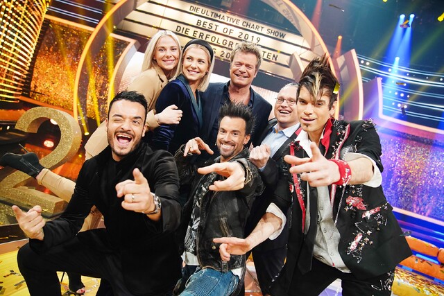 Oliver Geissen und Frank Ehrlacher mit Gästen der "Chart Show" zu den erfolgreichsten Hits des Jahres 2019