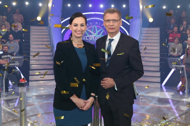 Günther Jauch mit Kandidatin Nadja Sidikjar