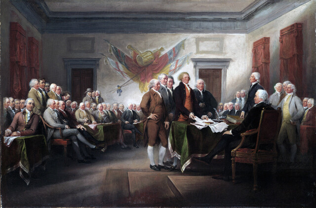 &Uuml;bergabe des Entwurfs der Unabh&auml;ngigkeitserkl&auml;rung, unter anderem verfasst von Benjamin Franklin und Thomas Jefferson, am 28. Juni 1776 an den Kongresspr&auml;sidenten in Philadelphia (Gem&auml;lde von John Trumbull, 1819)