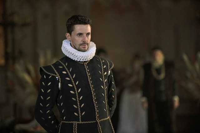Matthew (Matthew Goode) muss sich vor der Königin verantworten.
