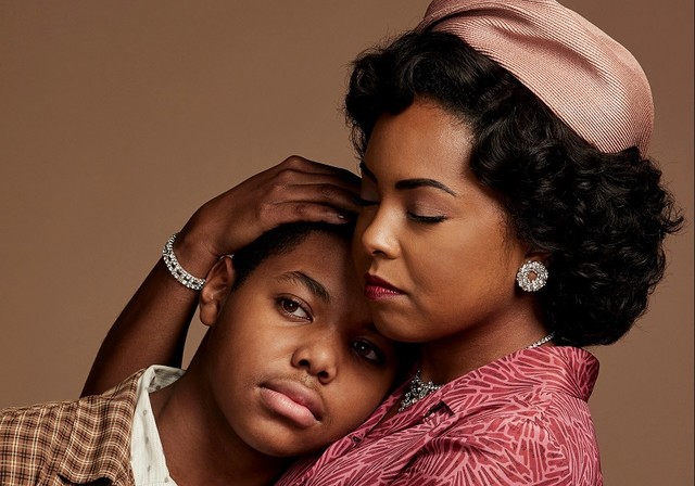 Adrienne Warren mit Seriensohn Cedric Joe in "Women of the Movement"