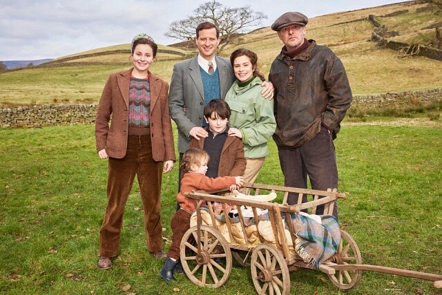 Die Herriot-Aldersons: (v. l.) Jenny, Baby Rosie, Jimmy, James, Helen und Richard