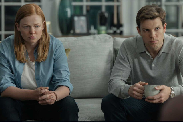 Gl&uuml;ckliche Ehe? Marissa und Peter Irvine (Jack Lacy)