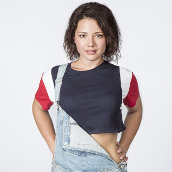 Anna Mennicken spielt Jenni Neumann