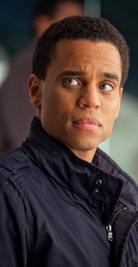 Michael Ealy als Android Dorian.