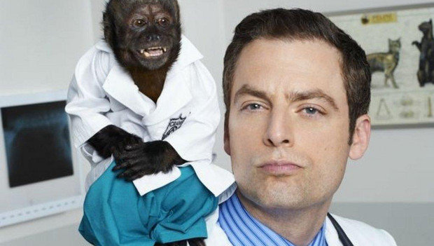 Wer ist hier der Star? Justin Kirk und Crystal the Monkey