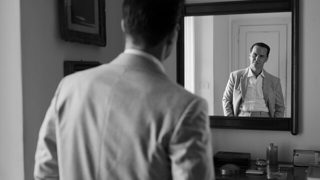 Betrüger im Spiegel: Tom Ripley (Andrew Scott) übt das Rollenspiel.