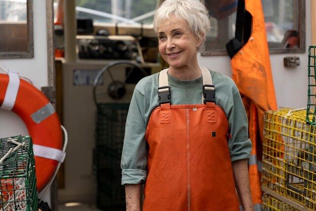 Fischt Hummer und steht ihrem Neffen bei: Dr. Bests Tante Sarah wird von Sitcom-Legende Annie Potts gespielt.