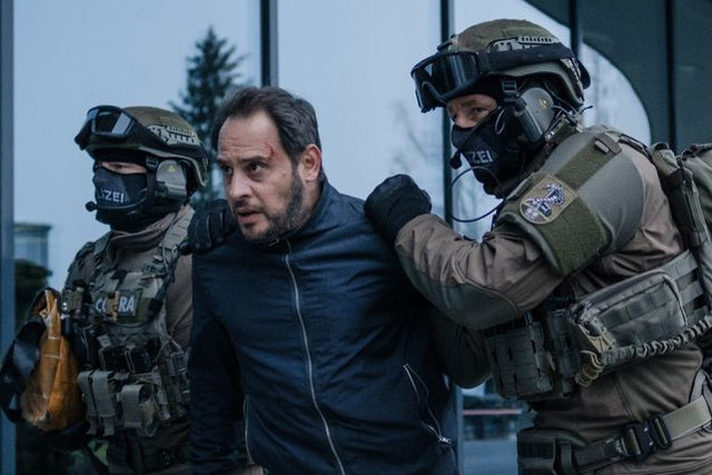 Ex-Hacker und Globalisierungsgegner: Pierre Manzano (Moritz Bleibtreu) gerät ins Visier der Polizei.