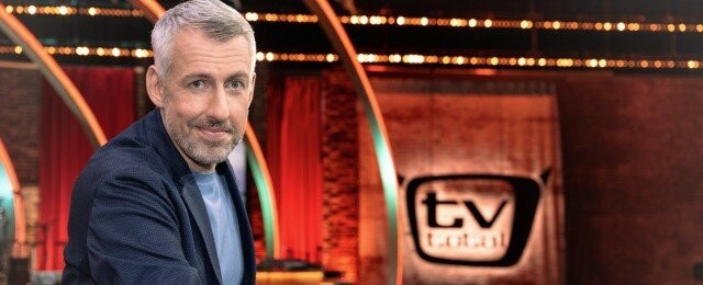 Sebastian Pufpaff präsentiert seit Ende 2021 eine Neuauflage von "TV total"