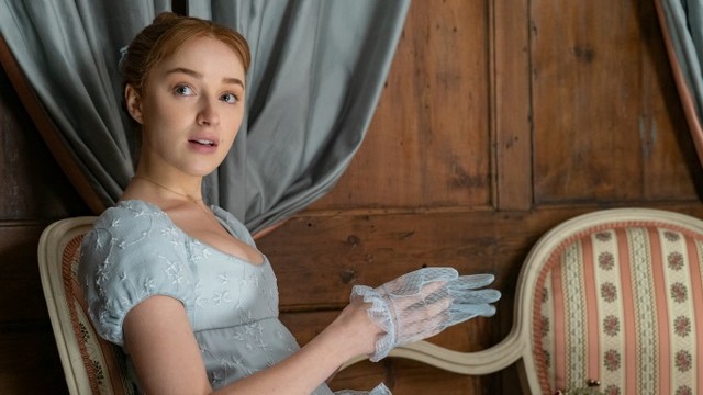 Phoebe Dynevor als Daphne Basset, Herzogin von Hastings