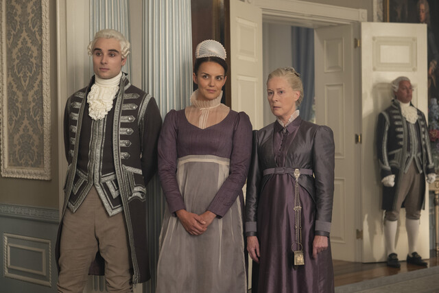 (v. l.) Oli Higginson als Footman John, Sophie Lamont als Celia und Geraldine Alexander als Mrs. Wilson