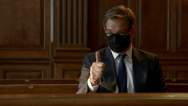 Dr. Jason Bull (Michael Weatherly) muss den Herausforderungen der Corona-Pandemie ins Auge sehen.