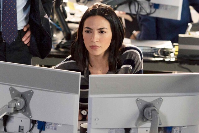 Hackt sich &uuml;berall schnell rein: Auf CIA-Analystin Gina Gosian (Natalee Linez) ist Verlass.