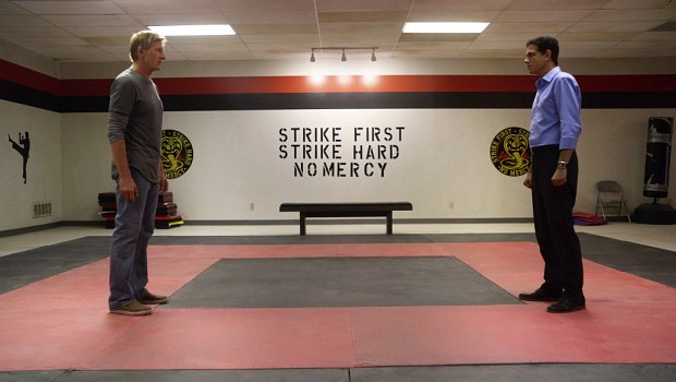 Angriff ist bei "Cobra Kai" die beste Verteidigung - Strike First! Strike Hard! No Mercy! Daniel (Ralph Macchio) sieht das anders