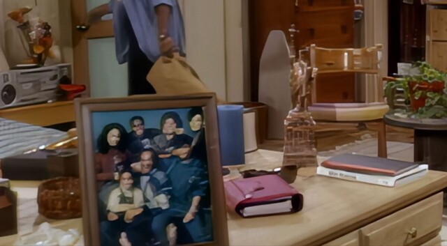 Nicht mehr zu erkennen: Die Gesichter der Familie Huxtable auf dem Familienfoto.